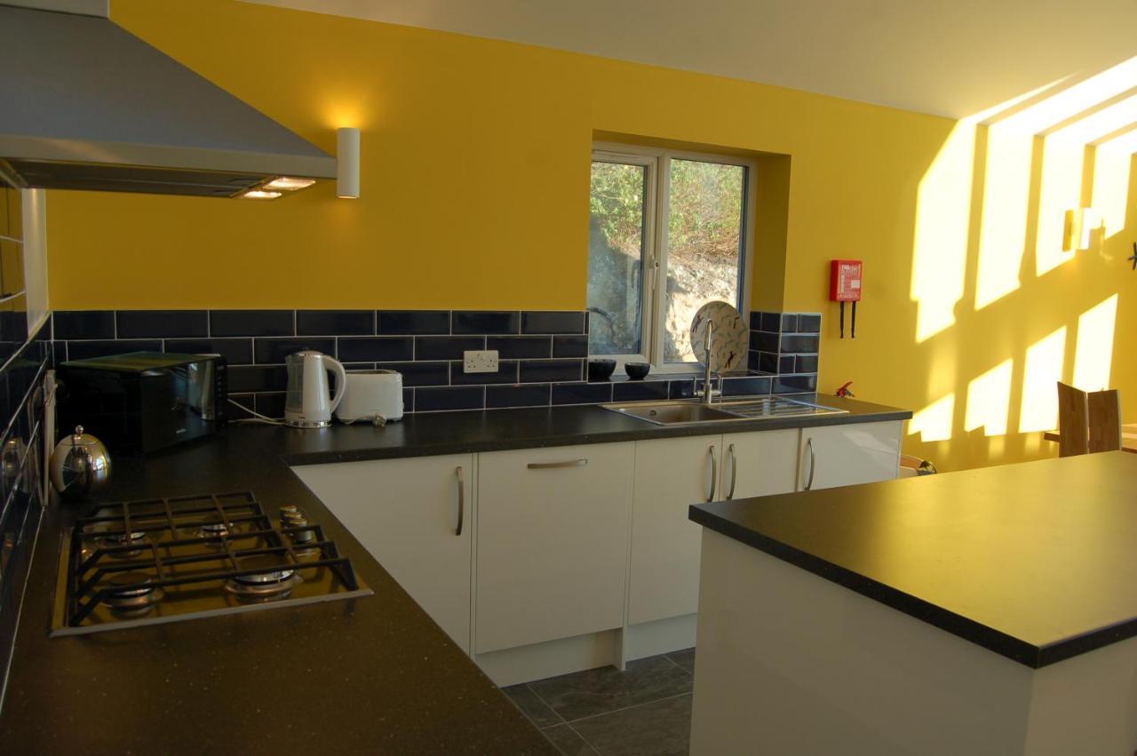 Beautiful, Modern Villa 5 Mins Walk From The Stunning Bay At Trearddur โฮลีเฮด ภายนอก รูปภาพ