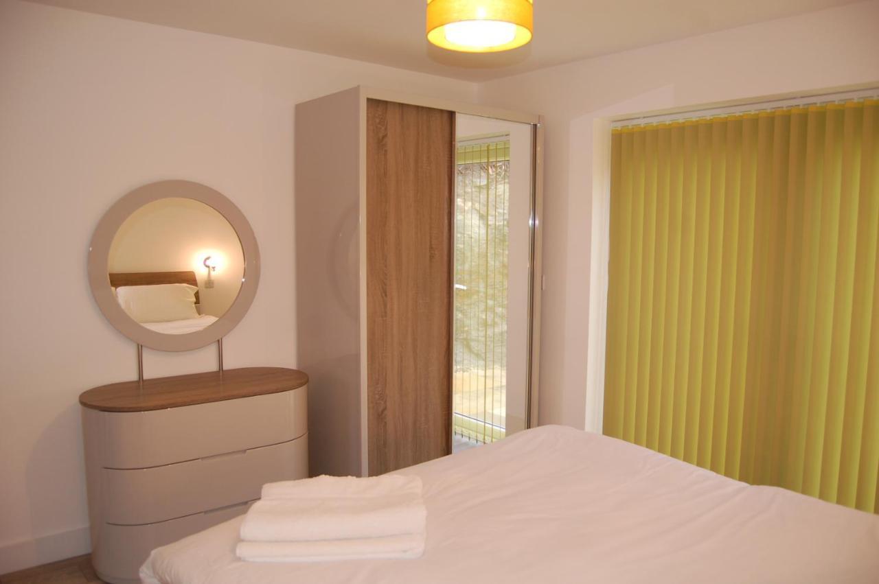 Beautiful, Modern Villa 5 Mins Walk From The Stunning Bay At Trearddur โฮลีเฮด ภายนอก รูปภาพ